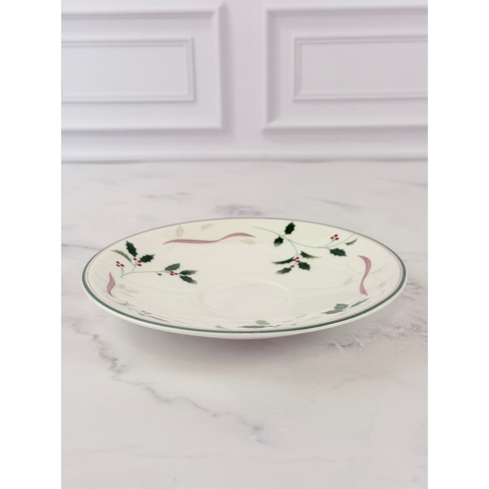 VTG Christopher Stuart Holiday Splendor Y1025 Bone China 5 7/8" Saucer